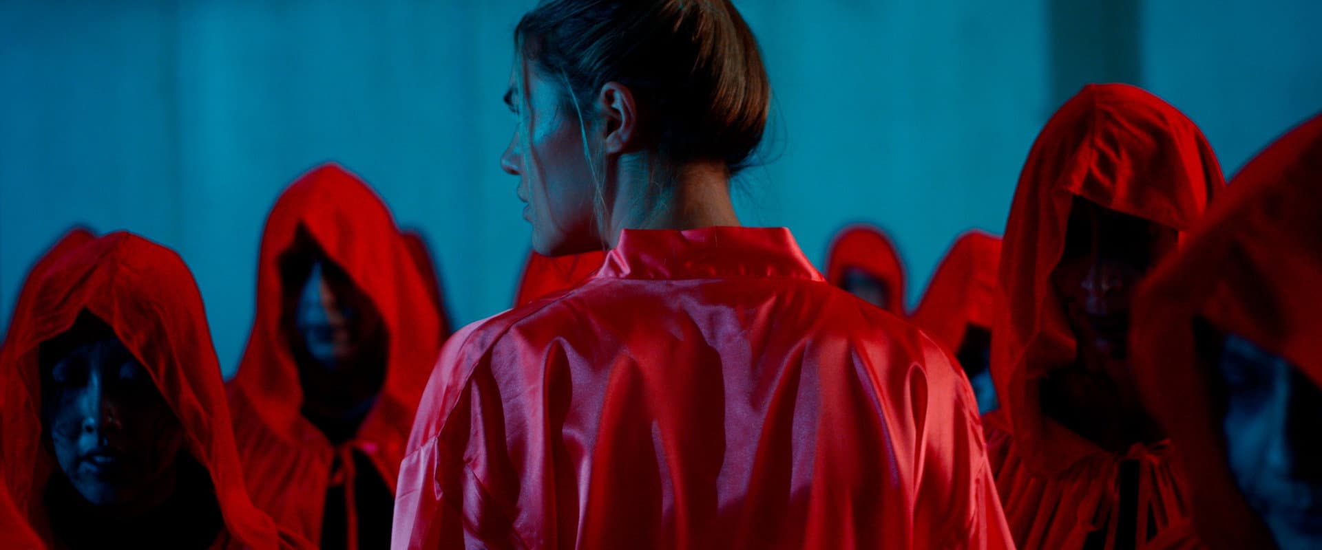 Woman In The Maze - Una Casa Sin Salida