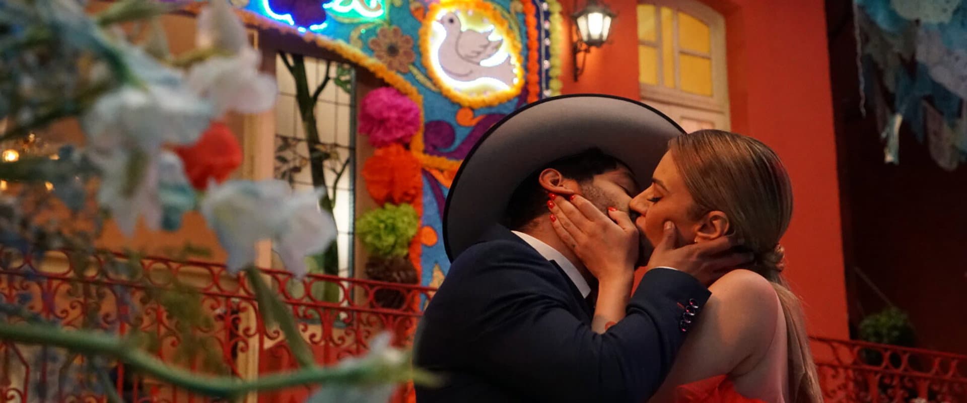 Juntos pero no revueltos  - La novia de América